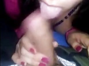 Hot arab girlfriend knows who to suck dick