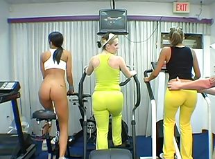 Bootylicious Babes Have A Wild Foursome After A Day At The Gym