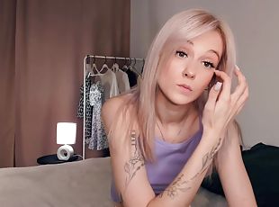 Teen Camgirl - Amateur blonde slut solo on webcam