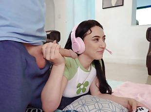 Superb girl with thick ass enjoys heavy duty cock while playing her game