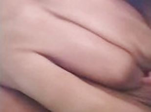 masturbation, chatte-pussy, amateur, doigtage, solo, humide