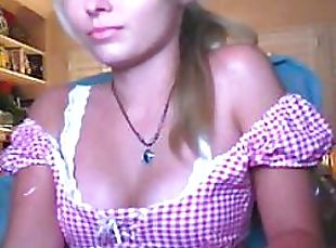 Barbie Like Blonde Masturbates on Webcam