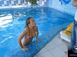 Hardcore fuck with the pretty Barbara Voice beside the pool