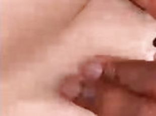 clitoris-bagian-atas-vagina-paling-sensitif, besar-sekali, orgasme, vagina-pussy, amatir, pengisapan