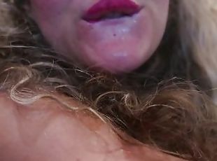 Hot girl with a TONGUE RING do a sexy and amazing BLOWJOB SMOKING with her perfect lips
