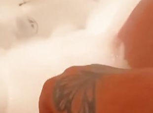 Masturbate in the bath