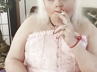 Pissing in pink and smoking