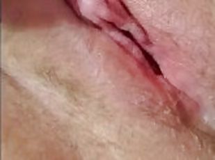 clitoris-bagian-atas-vagina-paling-sensitif, mastubasi, orgasme, vagina-pussy, muncrat, amatir, basah