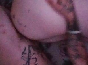 traseiros, esposa, amador, maduro, pénis-grande, penetração-de-braço, puta, morena, tatuagem, pénis