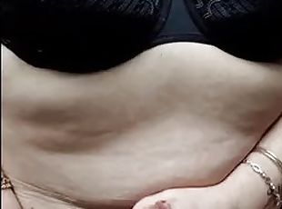 MILF Mom in Bra Gets Huge Load of Cum on Her Tits from Handjob