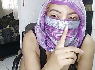 Amateur arab muslim stepmom pussy masturbation and dildo blowjob