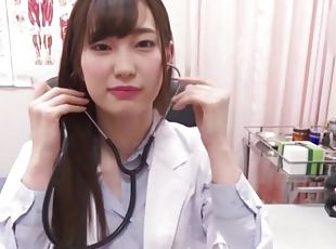 Pretty Japanese chick Mitani Akari blows her lucky patient