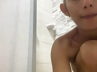 bañando, masturbación, amateur, adolescente, casero, con-los-dedos, pequeñita, ducha, a-solas, gimnasio
