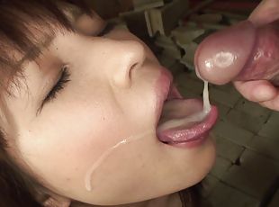 Hot Japanese loves the sperm spilling into her mouth