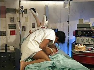 tetas-grandes, cuatro-patas, enfermera, mamada, madurita-caliente, hardcore, estrella-del-porno, pareja, retro, zorra-slut