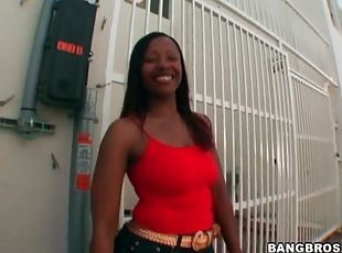 Black girl Cherokee Dass shakes it in public
