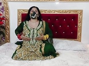 Most Beautiful Indian Bride Lady Fucking Pussy By Dildo With Hindi Dirty Talking