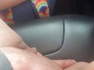 Daddy makes my fat pussy squirt while driving in Chicago