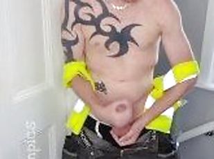 Hung ginger tradie wank and cum